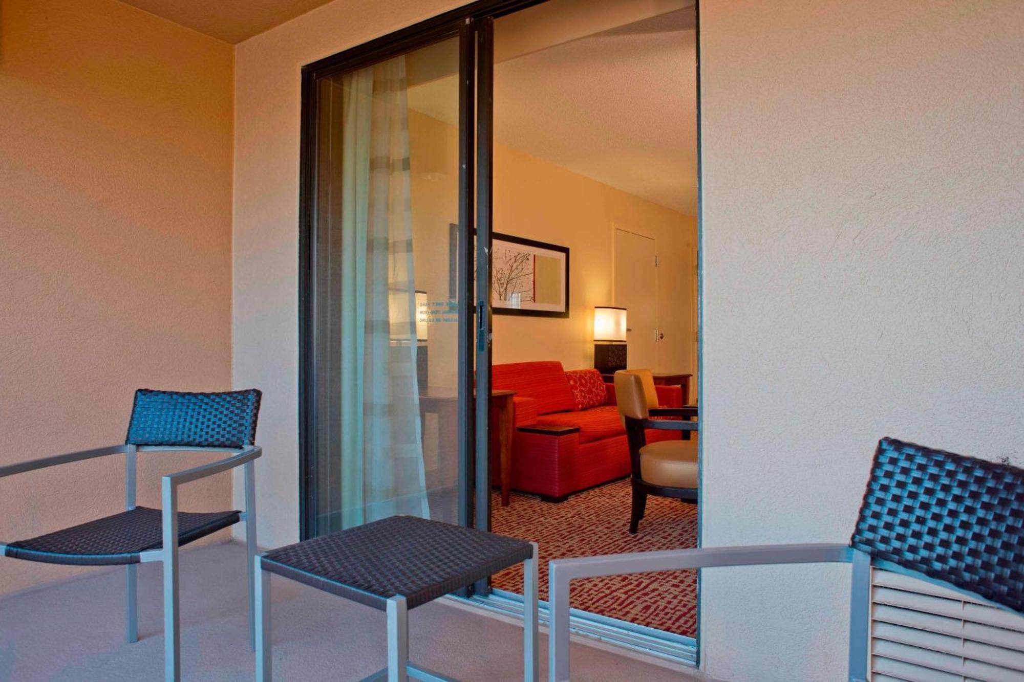 คอร์ตยาร์ด กัลฟ์ชอร์ส คราฟต์ ฟาร์ม Hotel ภายนอก รูปภาพ